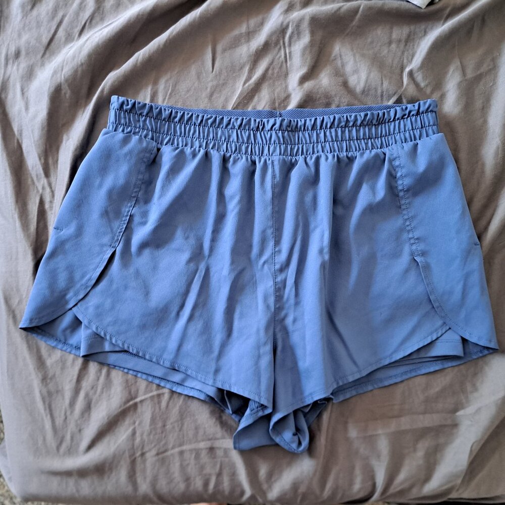 girlfriend collective trail shorts size M light blue